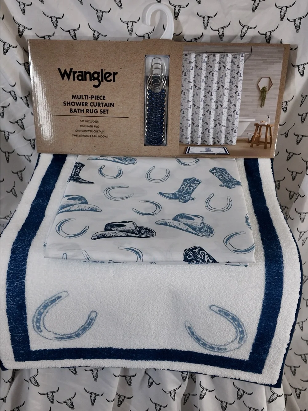 Wrangler Blue and White Western Bath Set with Horseshoe and Boot Motif
